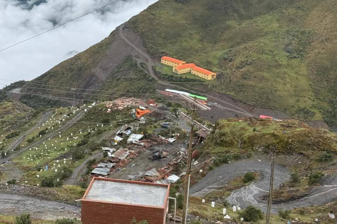 Ataque armado a policías y funcionario de AJAM en restitución de área minera en Sorata