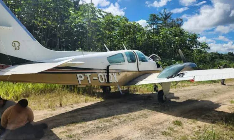 UMOPAR confisca una avioneta, cocaína y captura a colombiano