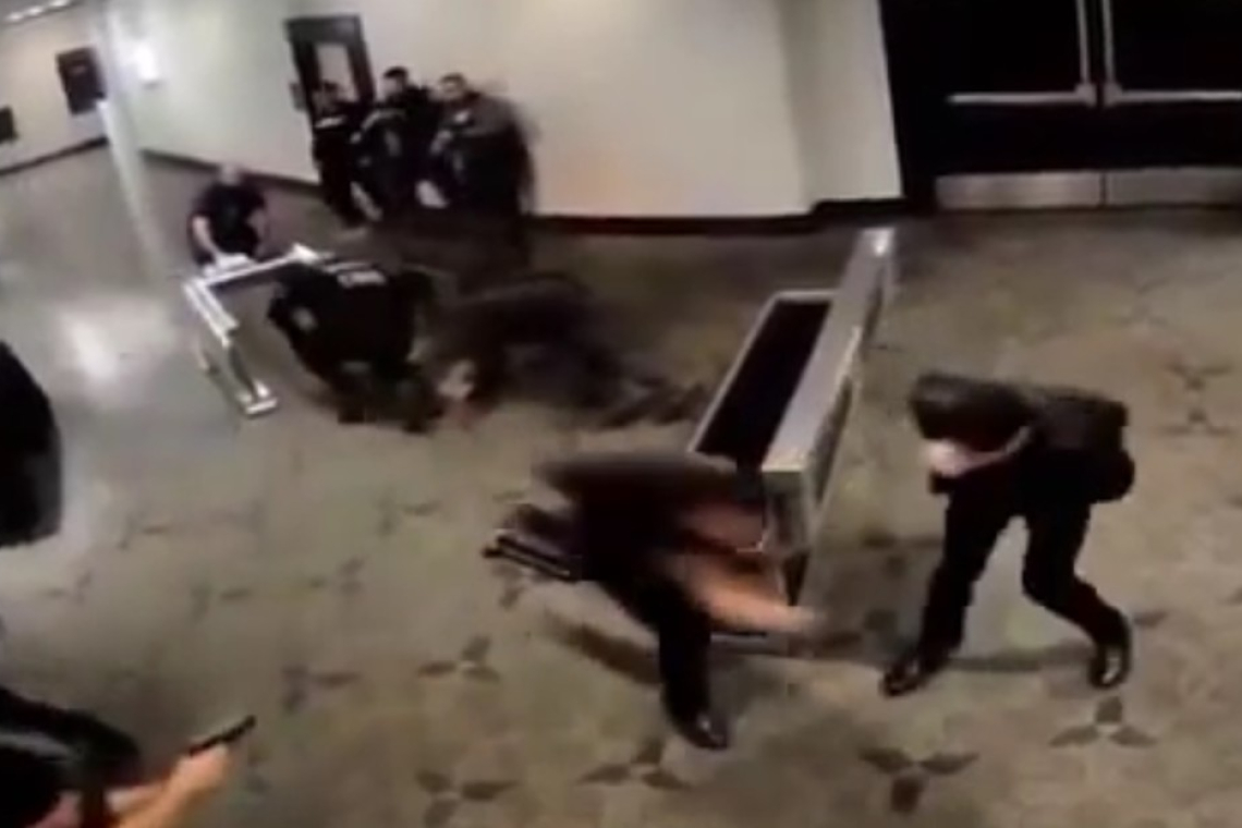 Los sencillos dispositivos que salvaron la vida a un agente del Servicio Secreto en el tiroteo de la Cena de Corresponsales 