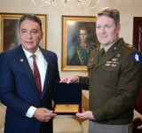 Bolivia-EEUU reactivan relación bilateral en defensa, seguridad y académico