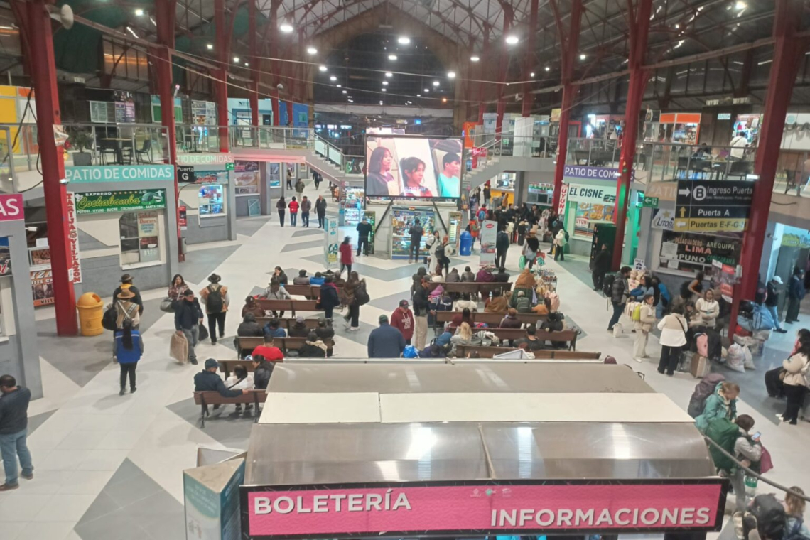Terminal de Buses de La Paz suspende salidas y recomienda tomar previsiones