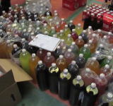 Policía y Fiscalía intervienen lenocinio y comisan bebidas nocivas para la salud