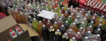 Policía y Fiscalía intervienen lenocinio y comisan bebidas nocivas para la salud