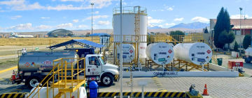 Bloqueos en La Paz restringen acceso de camiones cisterna con Jet Fuel a la aeroplanta de YPFB