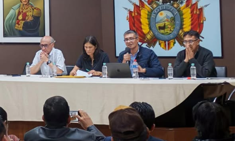 Se suspenden las medidas de presión tras firma de acta entre el Gobierno y magisterio urbano