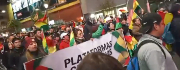 Autoconvocados marchan por el centro de La Paz en contra de los bloqueos