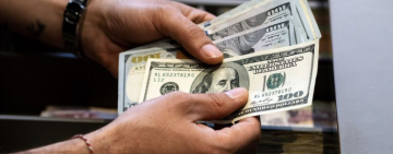Gobierno iniciará devolución gradual de depósitos en dólares desde el 15 de julio