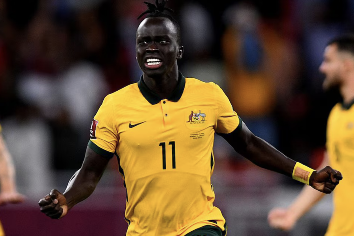De un campo de refugiados al Mundial 2026: la historia de Awer Mabil, una de las figuras de Australia