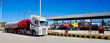 Llegada de combustibles permite reforzar el abastecimiento en La Paz y El Alto