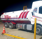 YPFB despacha 800 mil litros de Gasolina Especial a La Paz y El Alto pese a los bloqueos