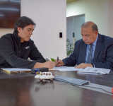 Gobierno instruye a la ATT reforzar controles para evitar cobros excesivos en pasajes aéreos