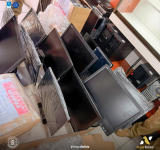 Allanamiento culmina con el comiso de equipos de computación en La Paz