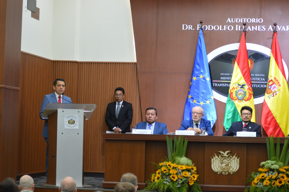 Estado impulsa actualización de protocolo para proteger a víctimas bolivianas de trata en el exterior