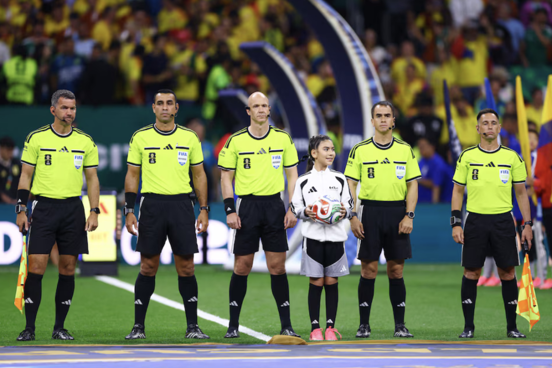 Cuánto cobra un árbitro en el Mundial 2026 y qué bonos extra recibe por partido