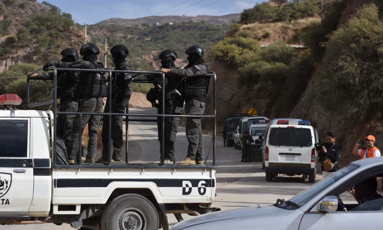 Cocaleros atacan a Choferes en Sayari e intentan activar bloqueos en franco desacato al Estado de Excepción