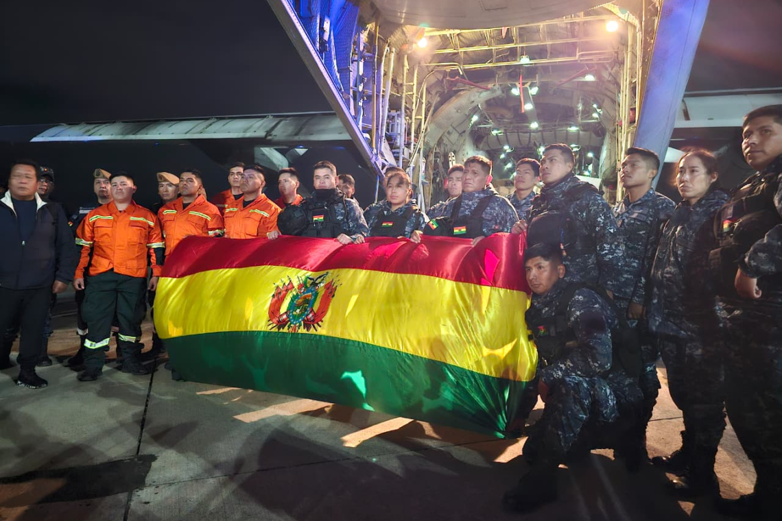 Venezuela recibe a misión humanitaria de Bolivia para tareas de rescate y atención a damnificados