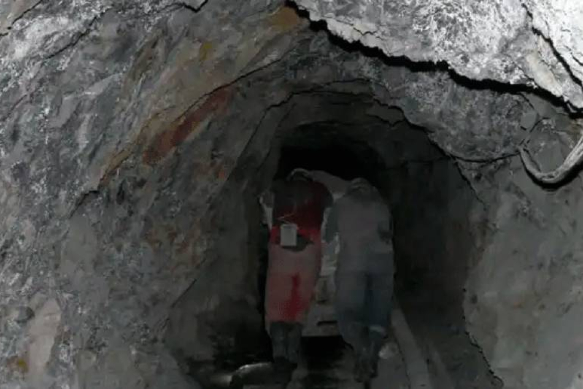  Reportan el deceso de cuatro mineros en dos yacimientos de Potosí 