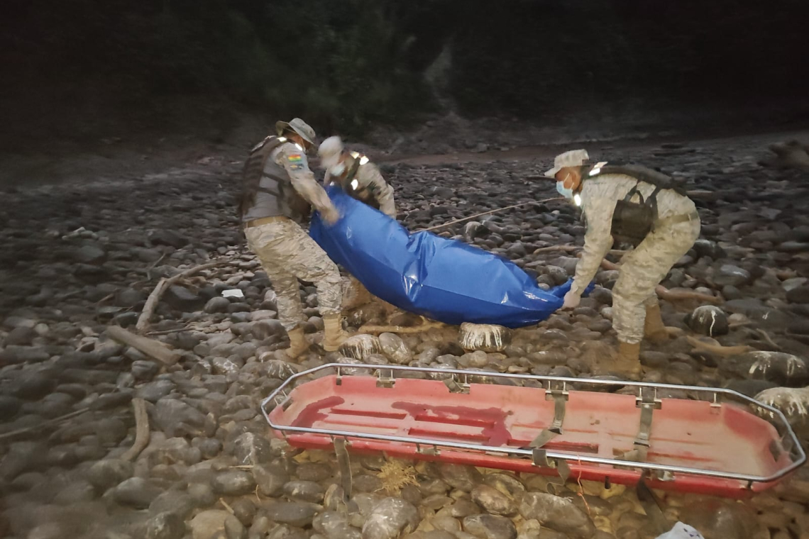 Navales recuperan cuerpo sin vida en el río Mapiri, en zona aurífera de Guanay 