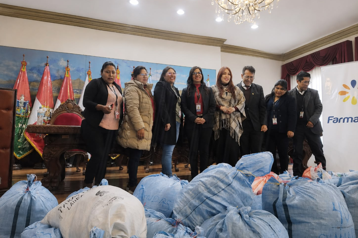 Farmacorp y la Gobernación de Oruro cierran con éxito la campaña “Sí Quiero Abrigarte” 