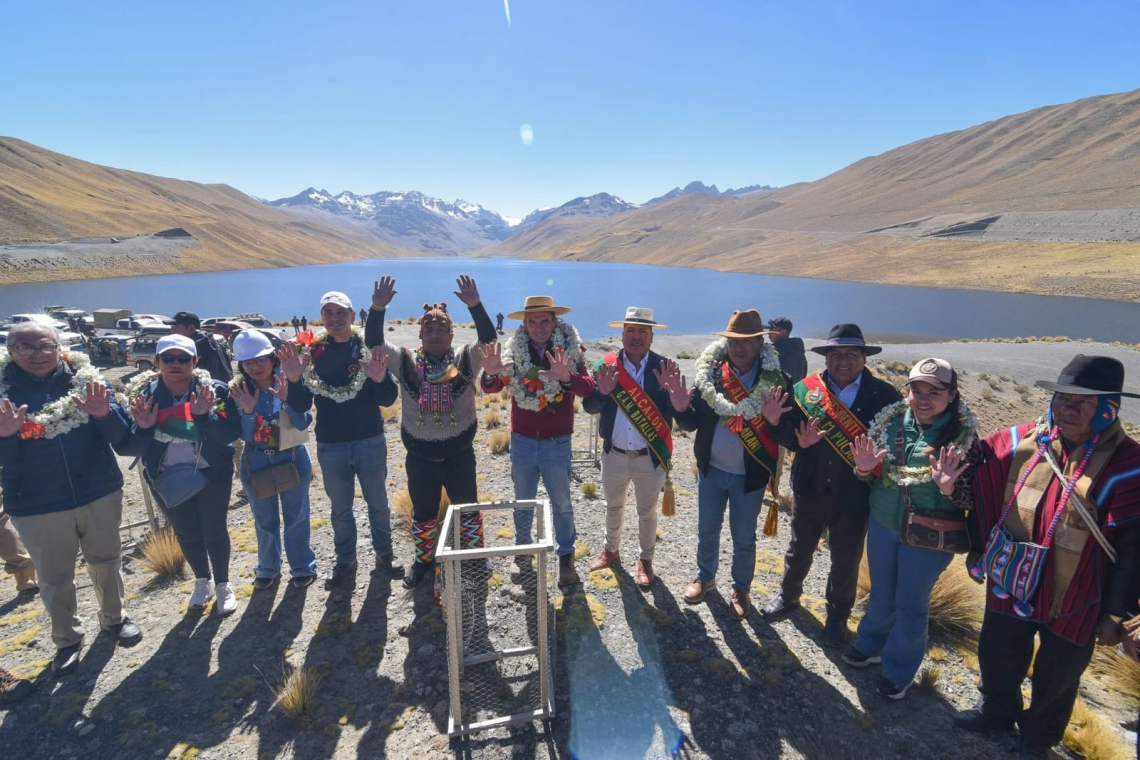 Presidente entrega la presa Taypichaca para garantizar agua en el altiplano paceño