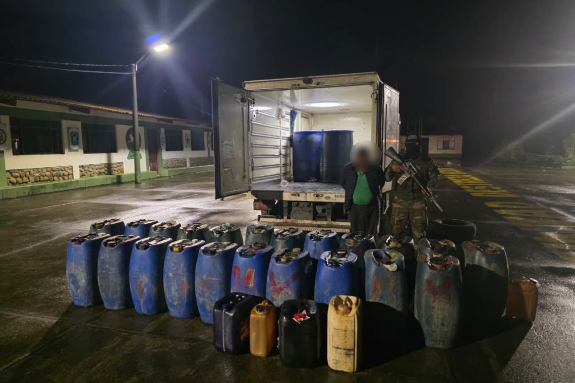 Policía secuestra 1.700 litros de combustible, presuntamente para fines ilícitos  en el Chapare