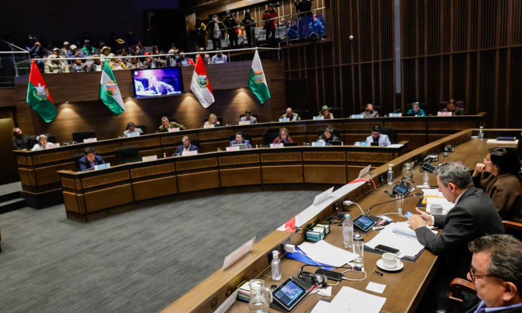  Senado aprueba norma para priorizar la ruta alterna La Paz – Cochabamba y la remite al Ejecutivo 