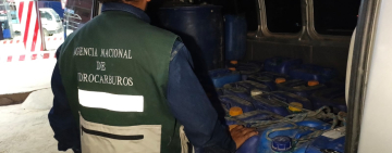 En operativo conjunto comisan 1.335 litros de gasolina transportada irregularmente en Zudáñez