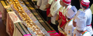 Identidad y la deliciosa gastronomía orureña se fusionan para el Tercer Festival del Charquekán más largo del Mundo