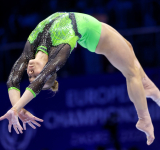 Gimnastas rusos 'saborean' el oro a lo máximo en Europa tras años de prohibiciones