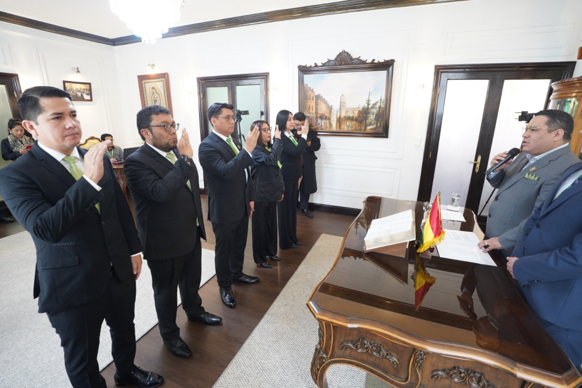 Fiscal General posesiona a nuevos fiscales departamentales de Beni, Tarija, Oruro, Chuquisaca y Potosí 