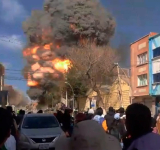 Fuerte explosión accidental de material pirotécnico en unidad militar causa daños en Viacha
