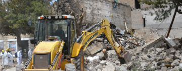  Viacha: Suspenden temporalmente remoción de escombros y búsqueda ante riesgo en infraestructura 
