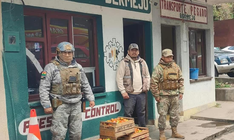 Navales comisan productos sin documentos valuados en Bs16.700 en frontera con Argentina