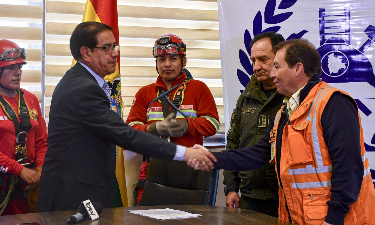 Ministerio de Gobierno promueve curso nacional para salvar vidas en estructuras colapsadas