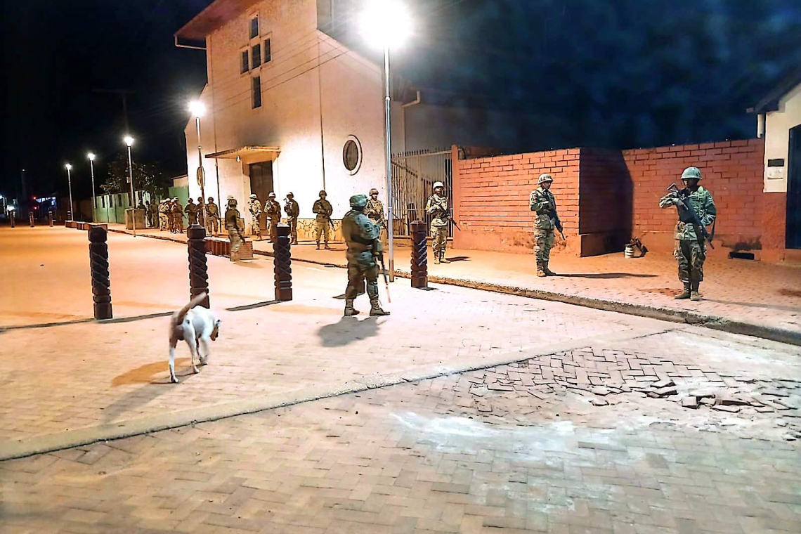  Defensa dispone despliegue militar sin fecha límite para restablecer la paz en San Ignacio de Velasco 