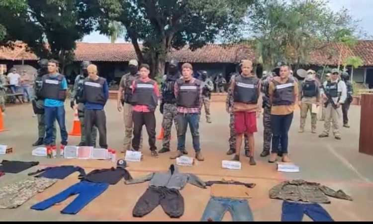 Policía presenta a una célula del CV implicado en los asesinatos en San Ignacio