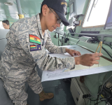 Un naval boliviano asume funciones a bordo del Destructor ARA en el Ejercicio UNITAS LXVII