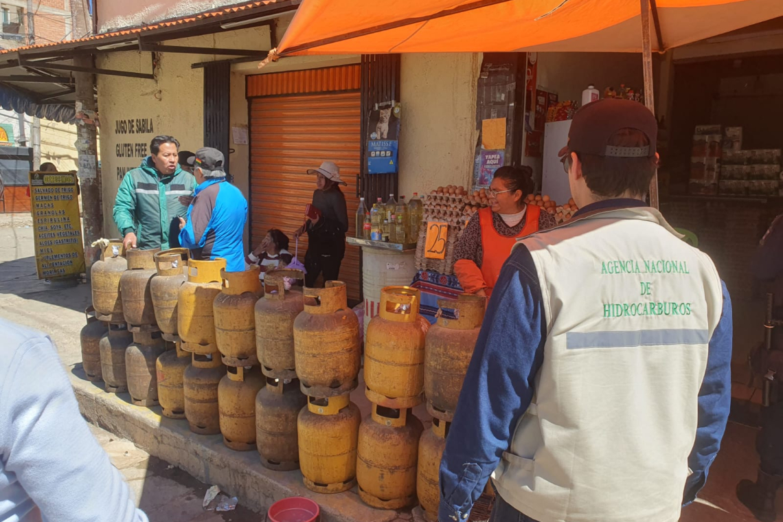 ANH decomisa más de 30 garrafas de GLP acopiadas y revendidas irregularmente en Oruro