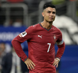 Tenso cruce de Cristiano Ronaldo con una periodista que le preguntó si estaba en condiciones de jugar los 90 minutos de un partido