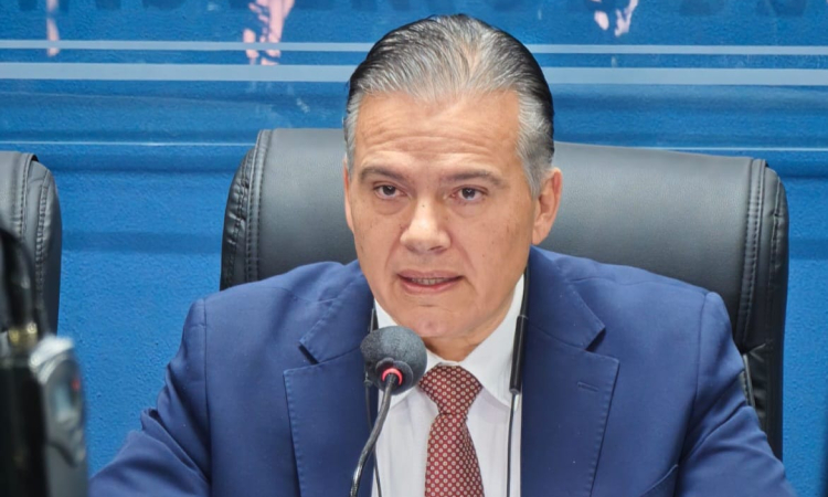 Gobierno responde a Evo con hacer uso de la fuerza para cumplir con la ley