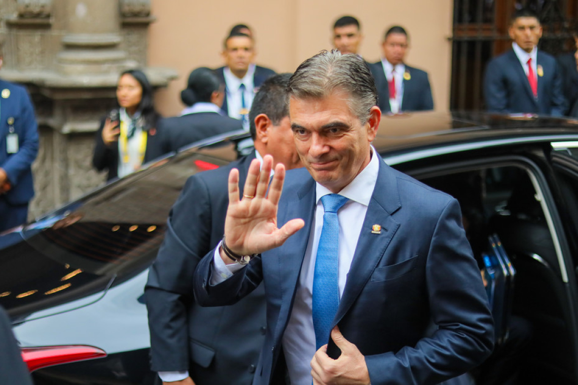 ¿Por qué el itinerario del avión presidencial dispara las alarmas en Bolivia? 