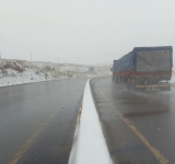  ABC confirma que la vía Oruro – Cochabamba está transitable y recomienda precaución por nieve y neblina 