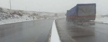  ABC confirma que la vía Oruro – Cochabamba está transitable y recomienda precaución por nieve y neblina 