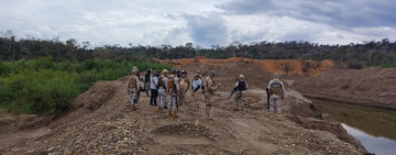 En intervención conjunta contra la minería ilegal desmantelan campamento en el río Beni