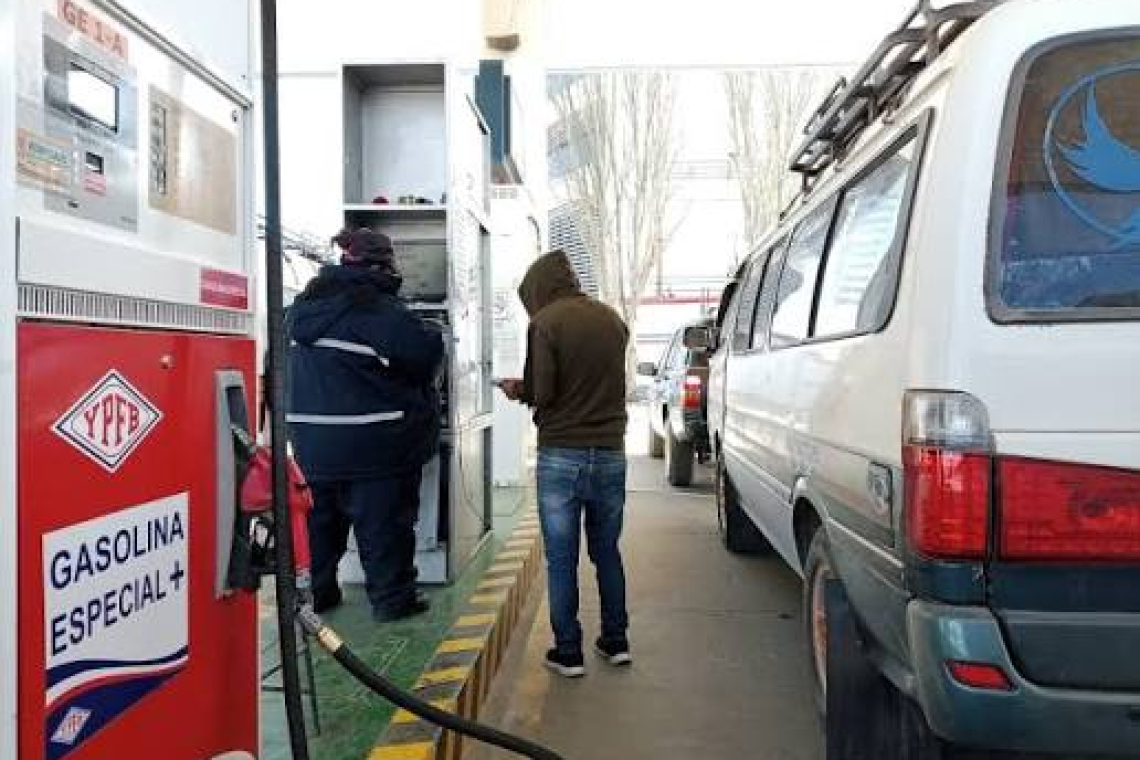  YPFB garantiza provisión continua de gasolina en Potosí 