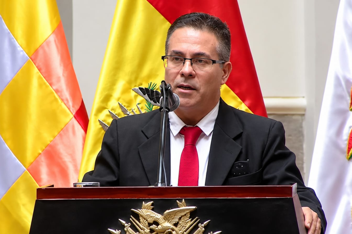 Fiscal General del Estado a.i., José Armando Urioste Viera fue posesionado por el presidente de la ALP
