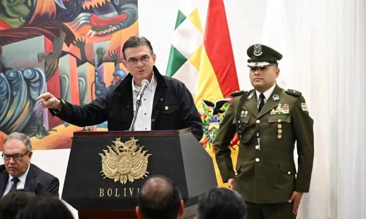 Presidente denuncia que ministros y asambleístas reciben amenazas de muerte