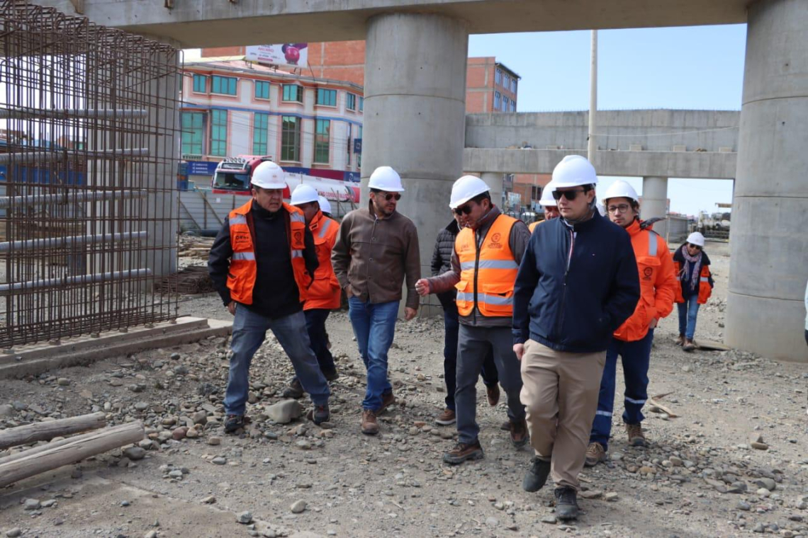 Gobierno inyecta Bs 75 millones para reactivar la ampliación a ocho carriles de la carretera La Paz – Oruro